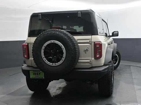 New 2026 Ford Bronco Badlands w/ Sasquatch Package AWD/4WD image 5