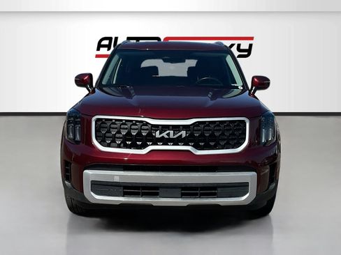 Used 2024 Kia Telluride EX w/ EX Captain's Chair Package AWD/4WD image 2