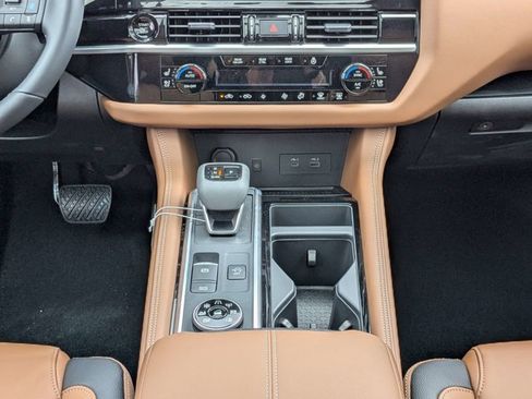 New 2025 Nissan Pathfinder Platinum w/ Cargo Package image 21