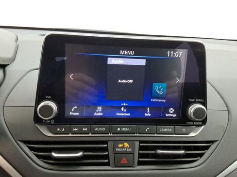Used 2025 Nissan Altima 2.5 S FWD image 24