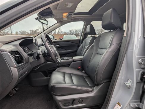 Used 2022 Nissan Rogue SL AWD/4WD image 13