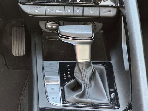 Used 2023 Hyundai Elantra Limited FWD image 25