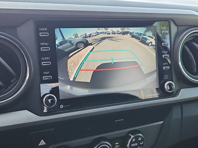 Used 2020 Toyota Tacoma TRD Off-Road w/ Technology Package AWD/4WD image 18