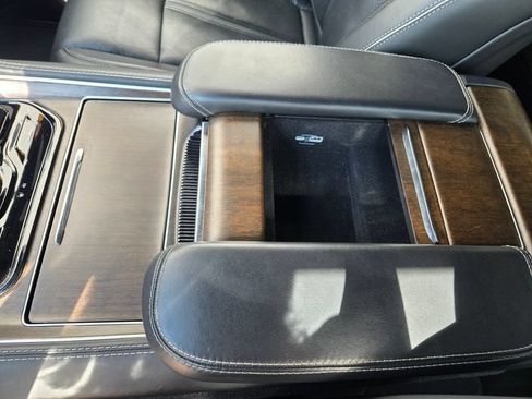 Used 2022 Jeep Grand Wagoneer Series II AWD/4WD image 34
