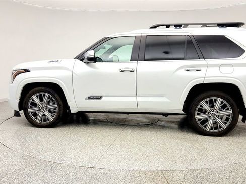 Used 2024 Toyota Sequoia Capstone AWD/4WD image 8