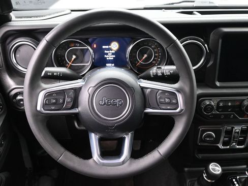 Used 2023 Jeep Wrangler Altitude image 23