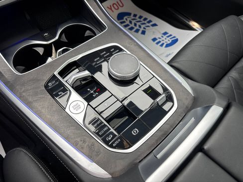 Used 2023 BMW X7 xDrive40i w/ M Sport Package image 23