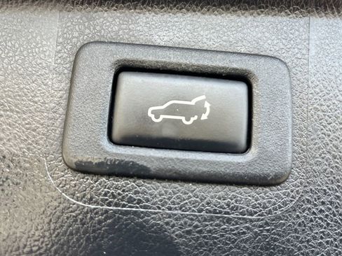 Used 2015 Subaru Outback 3.6R Limited image 27