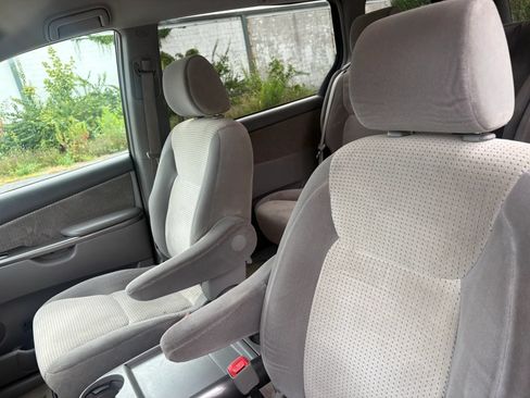Used 2008 Toyota Sienna CE FWD image 11