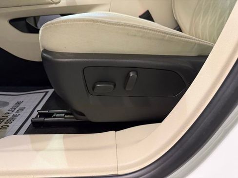 Certified 2022 Buick Envision Avenir w/ Technology Package II image 13