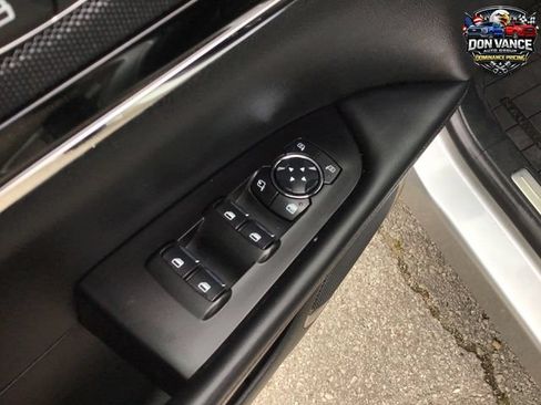 Used 2023 Lincoln Nautilus AWD image 11