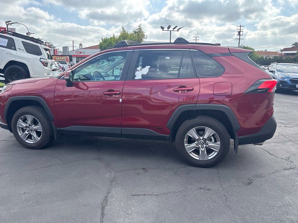 Used 2024 Toyota RAV4 LE AWD/4WD image 7