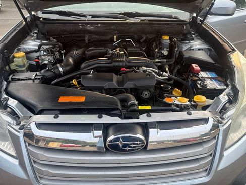 Used 2014 Subaru Outback 2.5i Limited AWD/4WD image 39