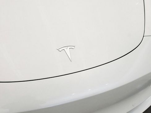 Used 2021 Tesla Model 3 Performance image 8