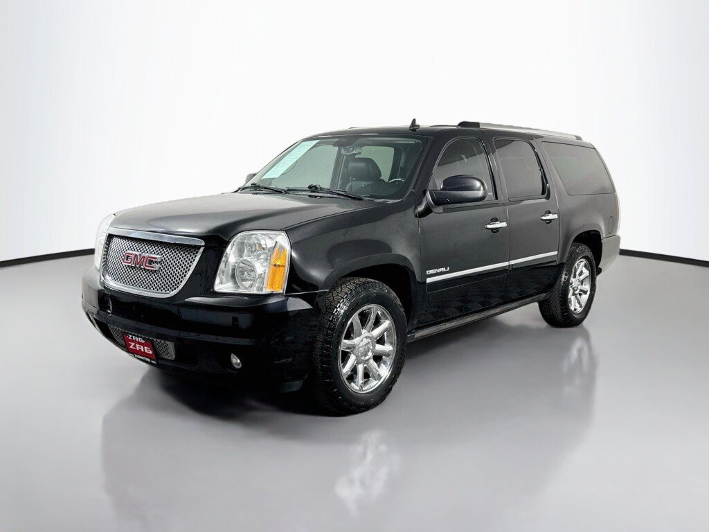 Used 2013 GMC Yukon XL Denali RWD image 1