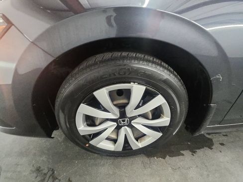 Used 2022 Honda Civic LX image 30