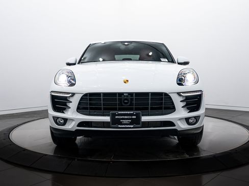 Certified 2018 Porsche Macan image 10