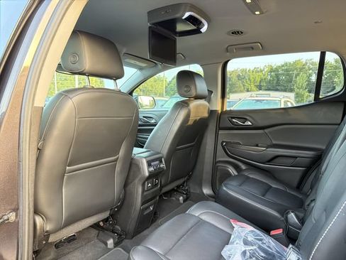 Used 2018 GMC Acadia SLT FWD image 18