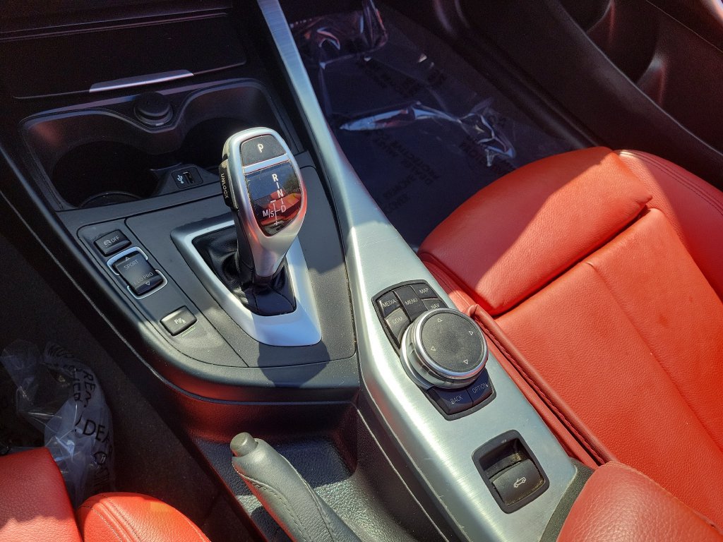Used 2017 BMW 230i Convertible RWD image 18