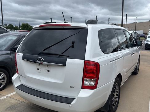 Used 2012 Kia Sedona EX w/ Luxury Pkg FWD image 3