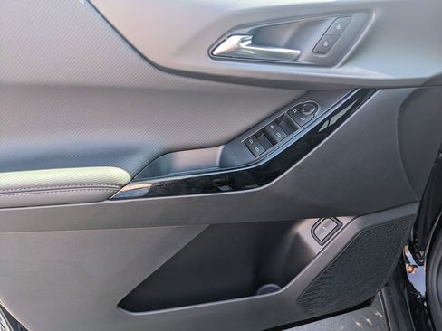 New 2026 Chevrolet Equinox LT image 9