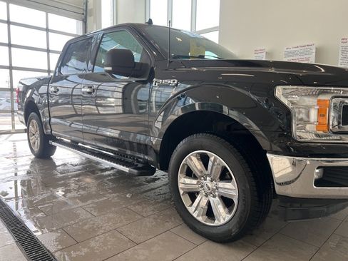 Used 2018 Ford F150 XLT w/ Equipment Group 302A Luxury image 2
