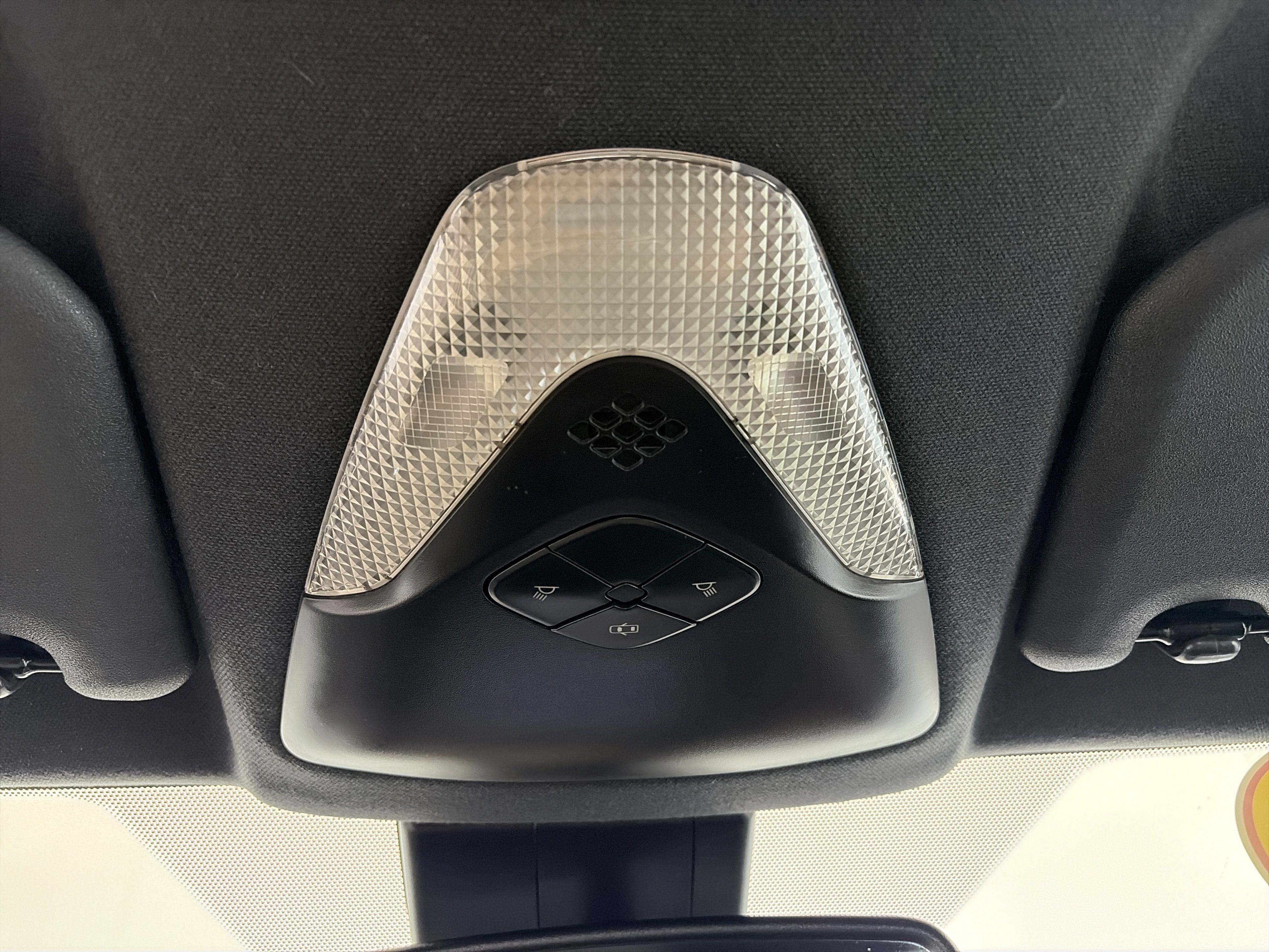 Used 2019 Toyota C-HR LE FWD image 29
