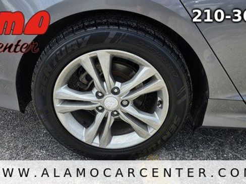 Used 2018 Hyundai Sonata SEL FWD image 12