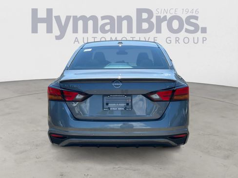 Certified 2025 Nissan Altima 2.5 S FWD image 5