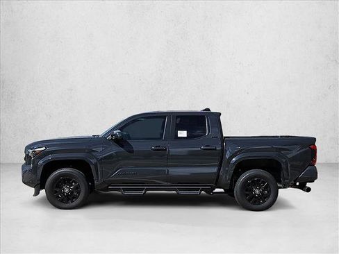 Used 2025 Toyota Tacoma SR5 AWD/4WD image 8