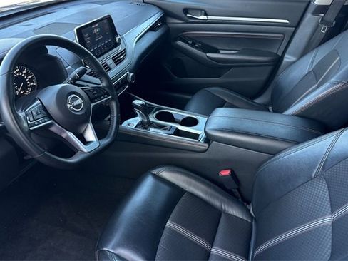 Used 2023 Nissan Altima 2.5 SR image 11