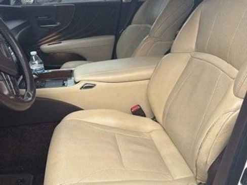 Used 2019 Lexus LS 500 RWD image 10