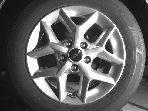 Used 2025 Kia Soul LX w/ LX Technology Package FWD image 14
