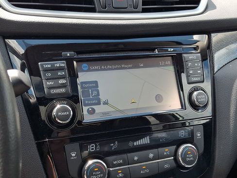Used 2016 Nissan Rogue SL AWD/4WD image 20