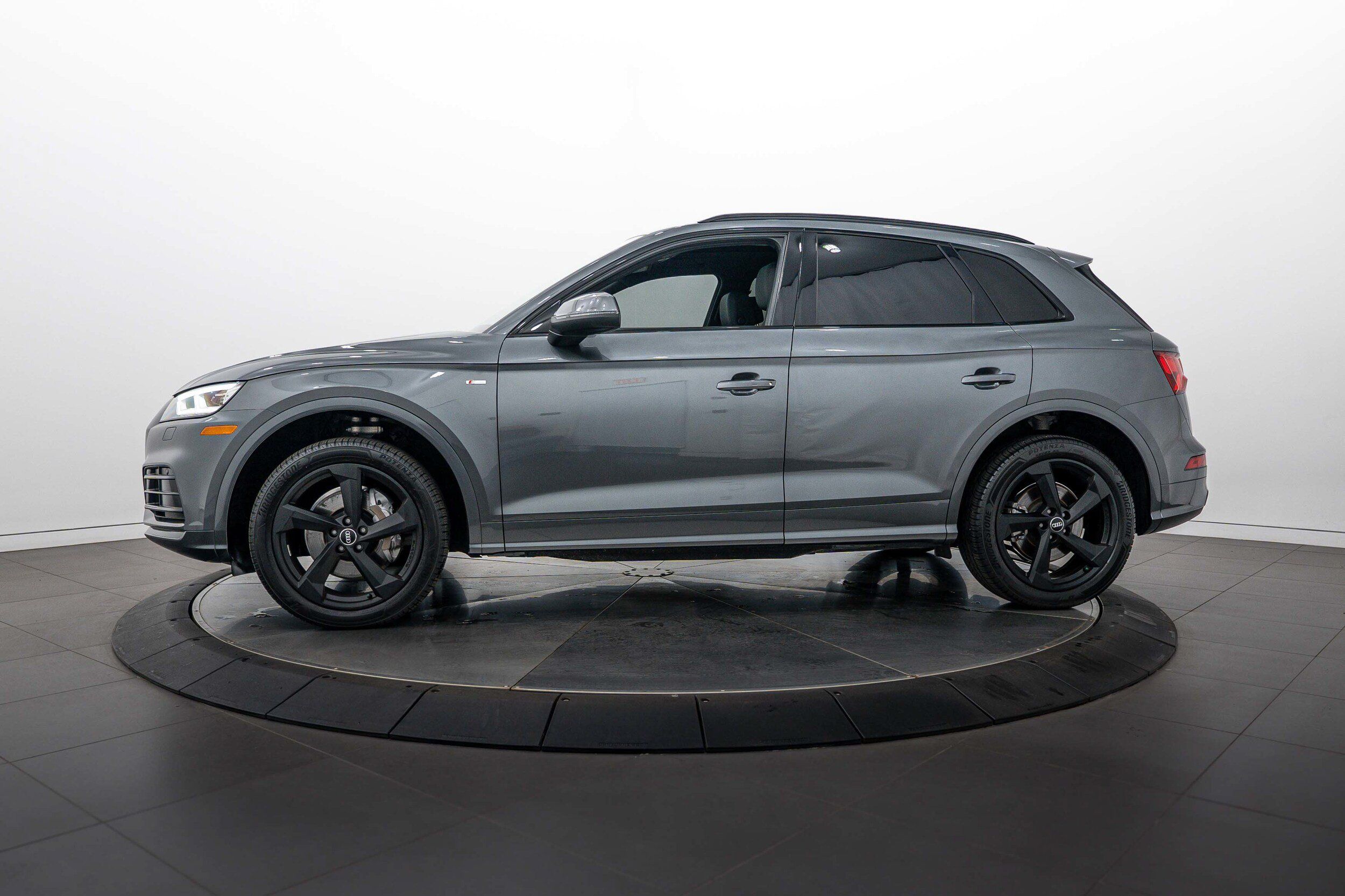 Used 2020 Audi Q5 2.0T Titanium Premium Plus w/ Premium Plus Package AWD/4WD image 6