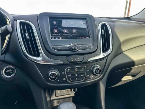 Used 2022 Chevrolet Equinox LT image 30