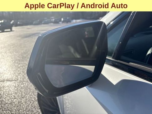 Used 2024 Cadillac XT4 Sport image 8