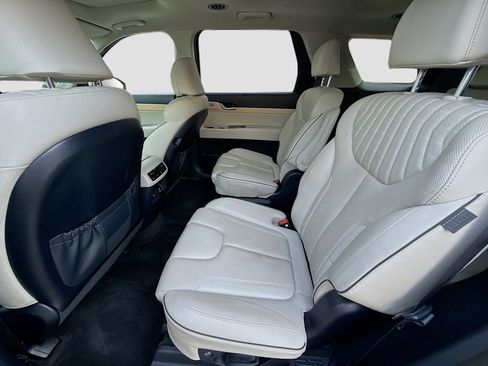 Used 2023 Hyundai Palisade Limited image 23