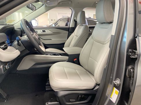 New 2026 Ford Explorer Active w/ Active Comfort Package image 47
