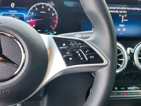 Used 2026 Mercedes-Benz GLB 250 4MATIC image 29