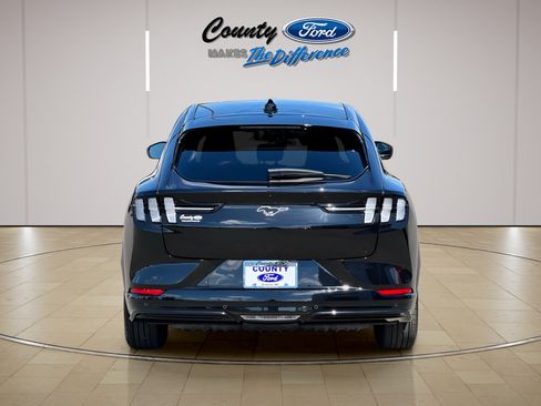 Certified 2025 Ford Mustang Mach-E Premium w/ Sport Appearance Package AWD/4WD image 4