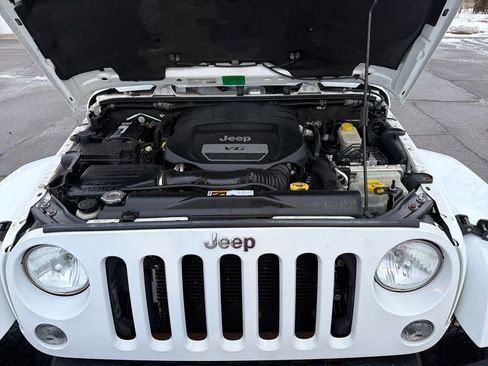 Used 2014 Jeep Wrangler Unlimited Rubicon w/ Max Tow Package image 19