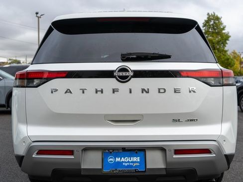 Certified 2025 Nissan Pathfinder SL image 7