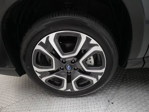 Used 2025 Subaru Ascent Limited image 28