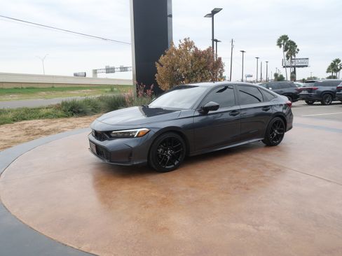 Used 2025 Honda Civic Sport image 5