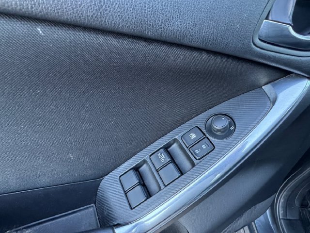 Used 2016 MAZDA CX-5 Touring w/ Bose/Moonroof Package FWD image 5