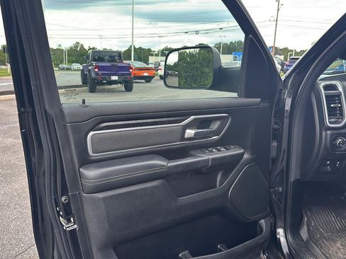 Used 2020 RAM 1500 Big Horn AWD/4WD image 17