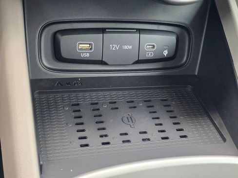 Used 2026 Hyundai Venue SEL FWD image 18