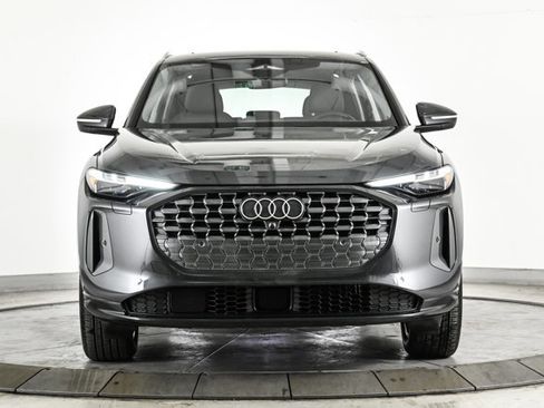Certified 2025 Audi Q5 Premium Plus w/ Premium Plus image 2