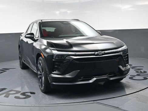 New 2026 Chevrolet Blazer EV SS image 3